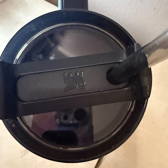 Stanley x Calia 30 oz Flowstate Quencher H2.0 Tumbler Black - Picture 7 of 7